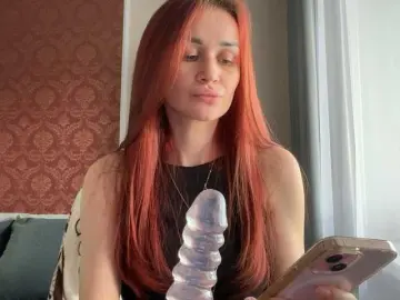 SweetQueen11  live sex cam