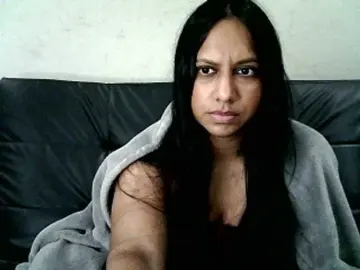 Swaness10  live sex cam