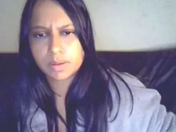Swaness10  live sex cam