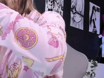 Yorogumo  live sex cam