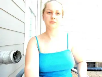 Adellebunny  live sex cam