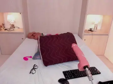 JadeeMuller  live sex cam