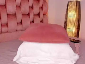 Kahia-swt  live sex cam