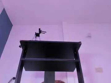 Kahia-swt  live sex cam