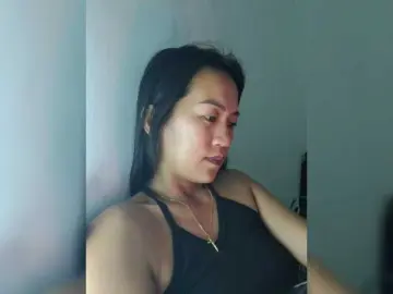 Kiana11  live sex cam