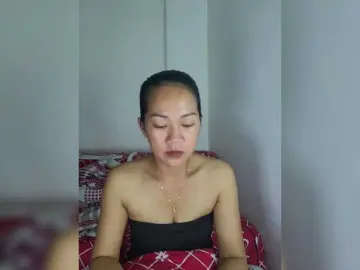 Kiana11  live sex cam