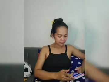 Kiana11  live sex cam