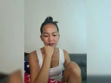 Kiana11  live sex cam