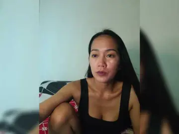 Kiana11  live sex cam