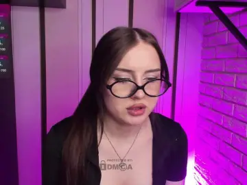 LunaMeow  live sex cam