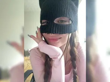 Milkacomss  live sex cam