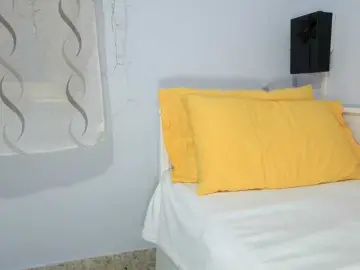 Miyah  live sex cam