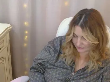 TANMZYA  live sex cam