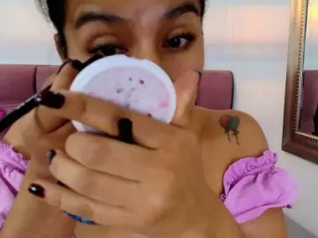 Melannyy--  live sex cam