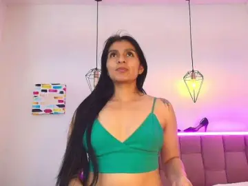 Melannyy--  live sex cam