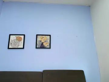 Melannyy--  live sex cam