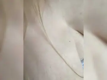 Mila2703  live sex cam