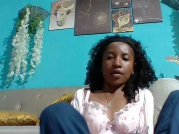 Nanciah  live sex cam
