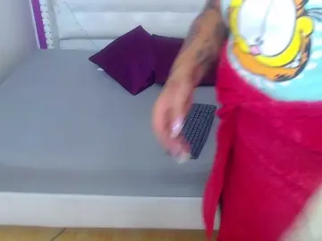 Fat-naughtyass  live sex cam