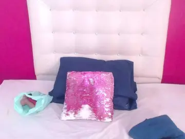 Fat-naughtyass  live sex cam