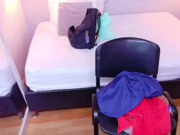 Fat-naughtyass  live sex cam