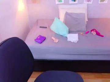 Fat-naughtyass  live sex cam