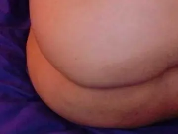 Fat-naughtyass  live sex cam