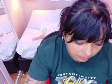 Fat-naughtyass  live sex cam