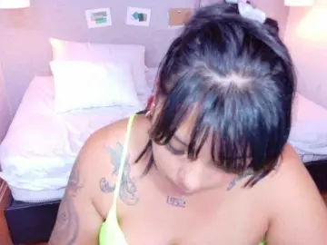 Fat-naughtyass  live sex cam