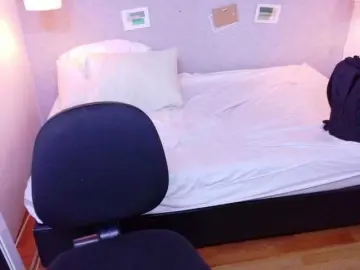 Fat-naughtyass  live sex cam