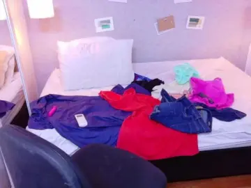 Fat-naughtyass  live sex cam