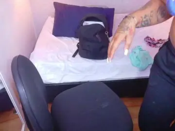 Fat-naughtyass  live sex cam