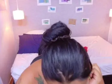 Fat-naughtyass  live sex cam