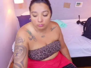 Fat-naughtyass  live sex cam