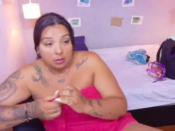 Fat-naughtyass  live sex cam