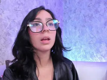 HaniKuspoka  live sex cam