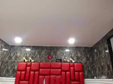 Ladyxmilf  live sex cam