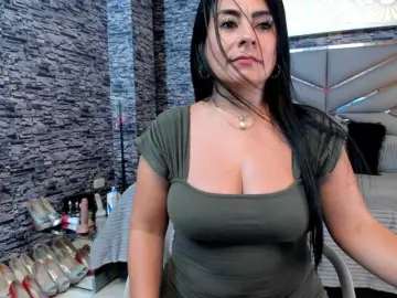 Ladyxmilf  live sex cam