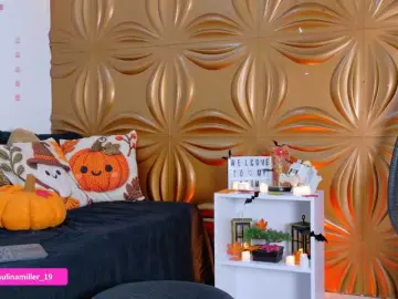 Paulinamiller  live sex cam