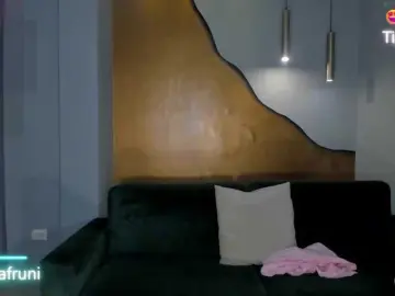 ZaraKafruni  live sex cam