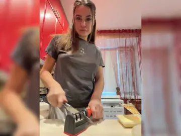 BabyPeach  live sex cam