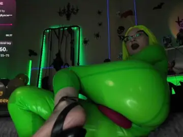 CyberGoddess  live sex cam