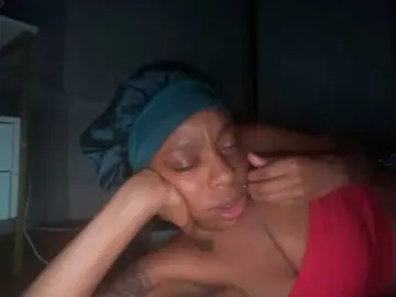 DelightfulDark  live sex cam