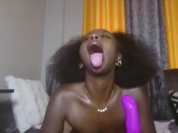 Goldiecandy  live sex cam