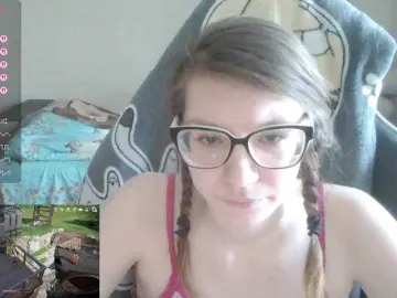 KittyMiracle  live sex cam