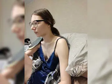 KittyMiracle  live sex cam