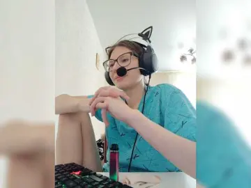 KittyMiracle  live sex cam