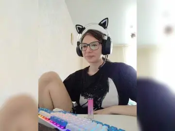 KittyMiracle  live sex cam