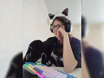 KittyMiracle  live sex cam