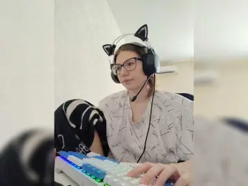 KittyMiracle  live sex cam